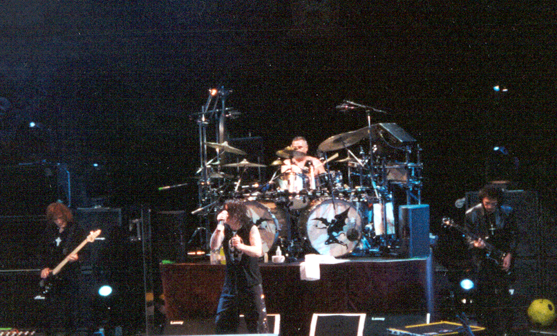ozzy1.gif (366601 bytes)